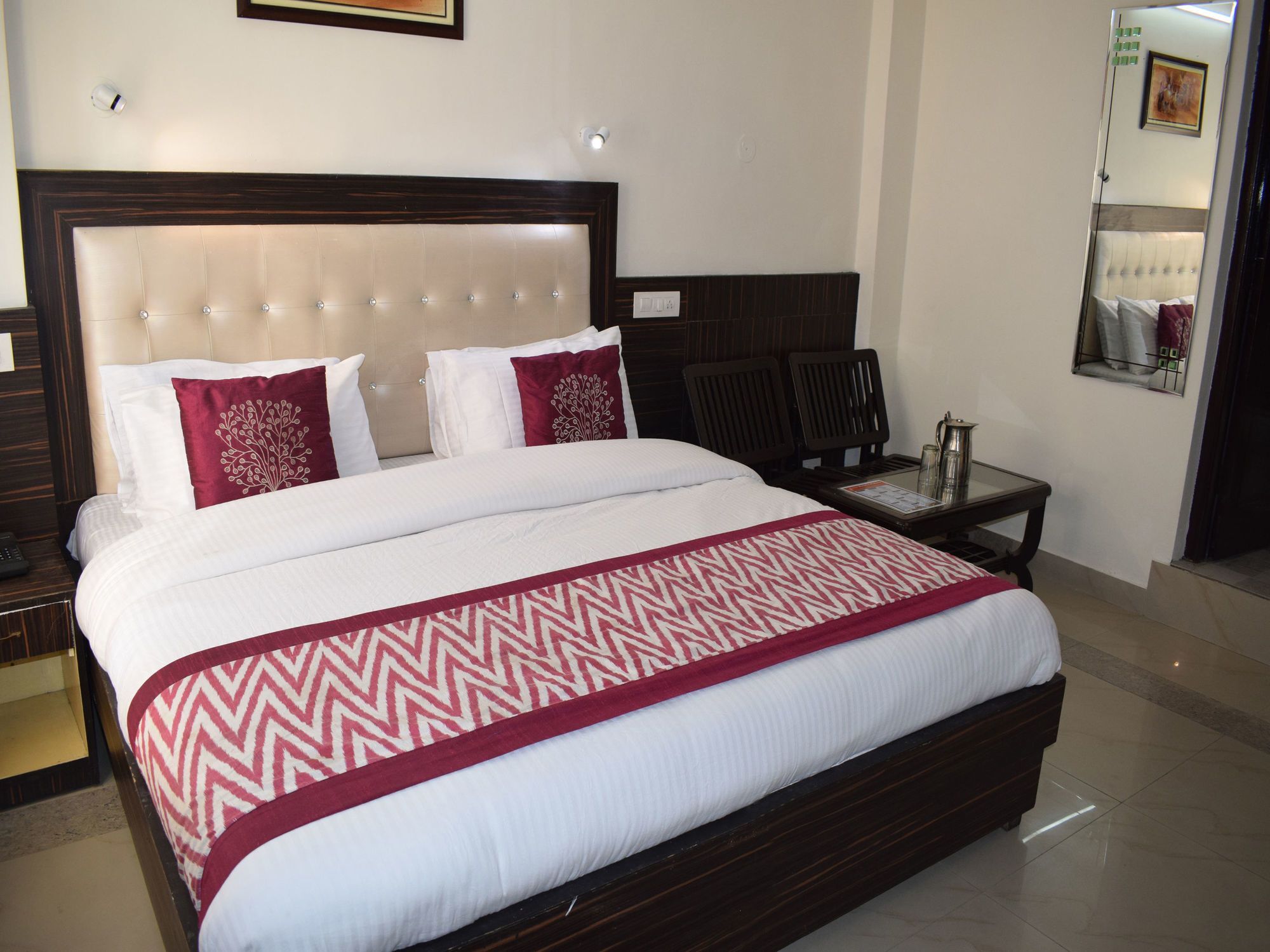 Oyo 10322 Hotel Raja Palace Dharamshala Bagian luar foto